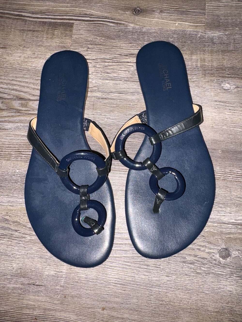 Michael Kors Navy Blue Leather Double Ring Thong Sandals Size 5.5M